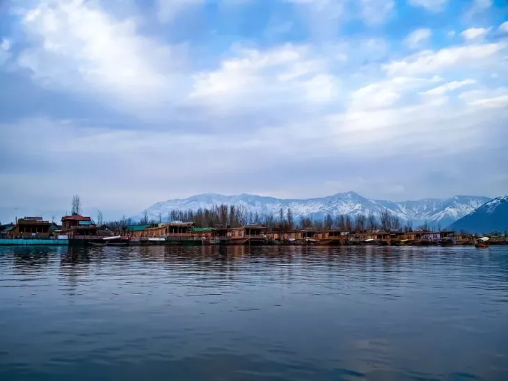 Hyderabad to Kashmir: A trip to landscapes and snow capped mountains