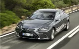 2023 Lexus ES 300h: A Hybrid Sedan That Delivers on Comfort and Efficiency